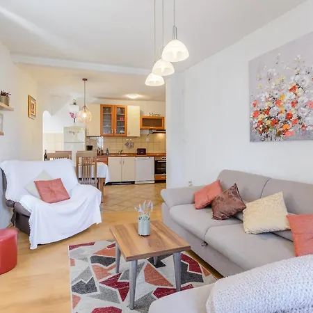 Mare Apartment