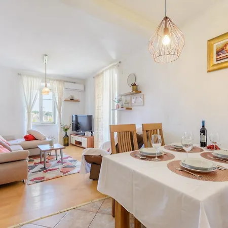 Apartamento Mare Milna (Brac)
